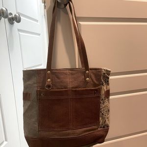 Myra bag